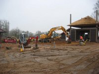 Voorbereidend werk, onderbaan maken , tbv straatwerk.